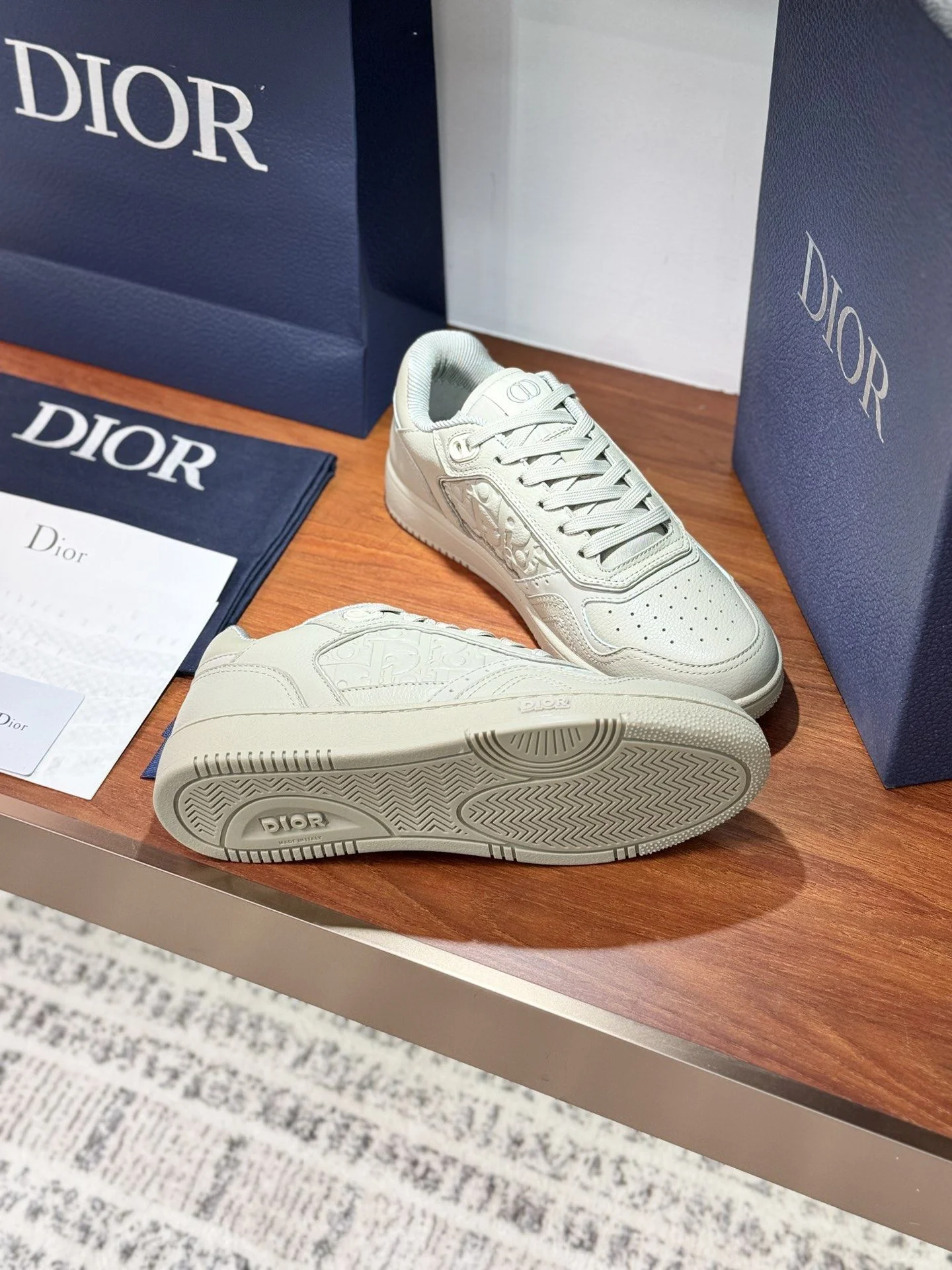 Christian Dior Sneaker Chic 21027