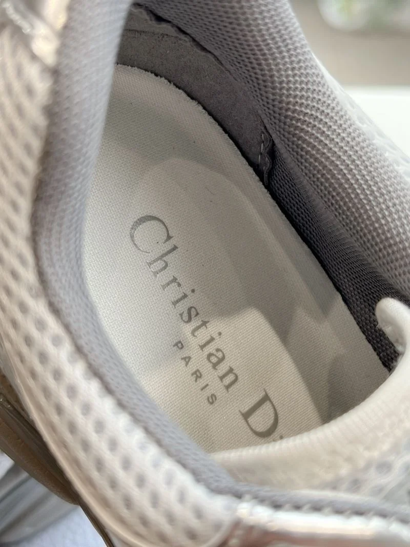 Bold Christian Dior Sneaker 21021