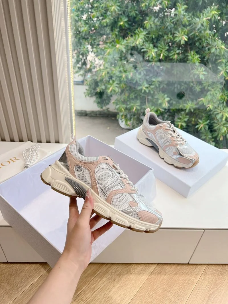 Sustainable Christian Dior Sneaker 21030