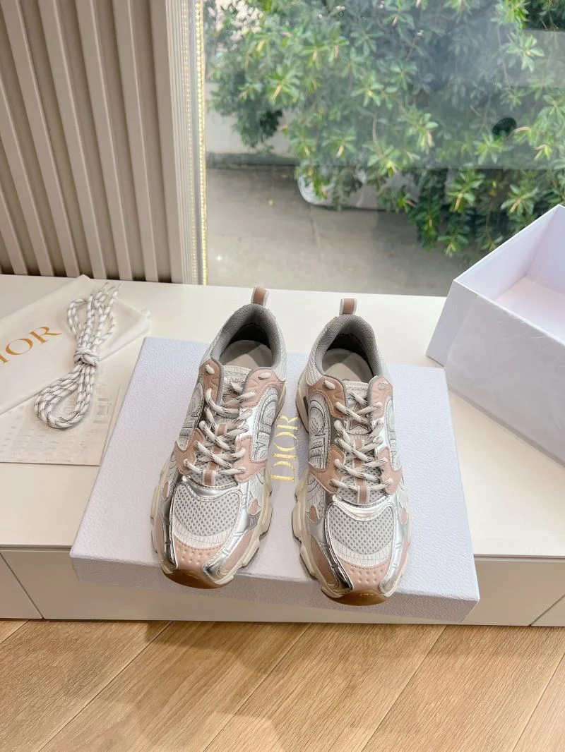 Sustainable Christian Dior Sneaker 21030