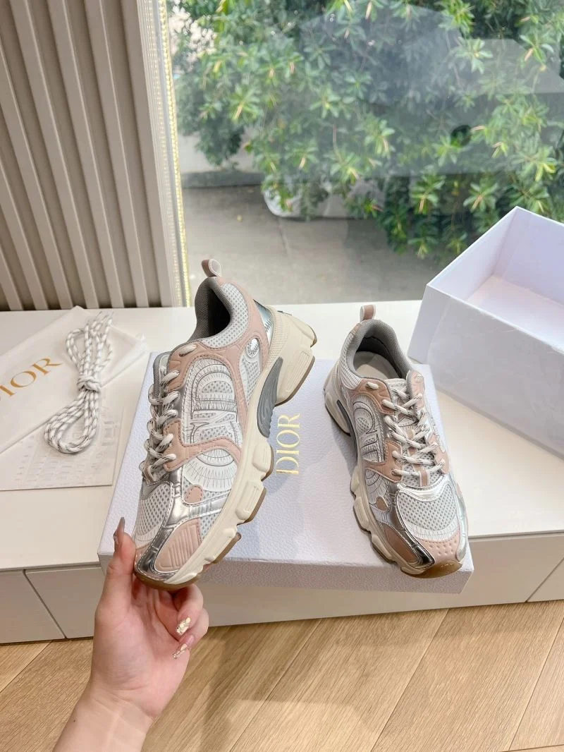 Sustainable Christian Dior Sneaker 21030