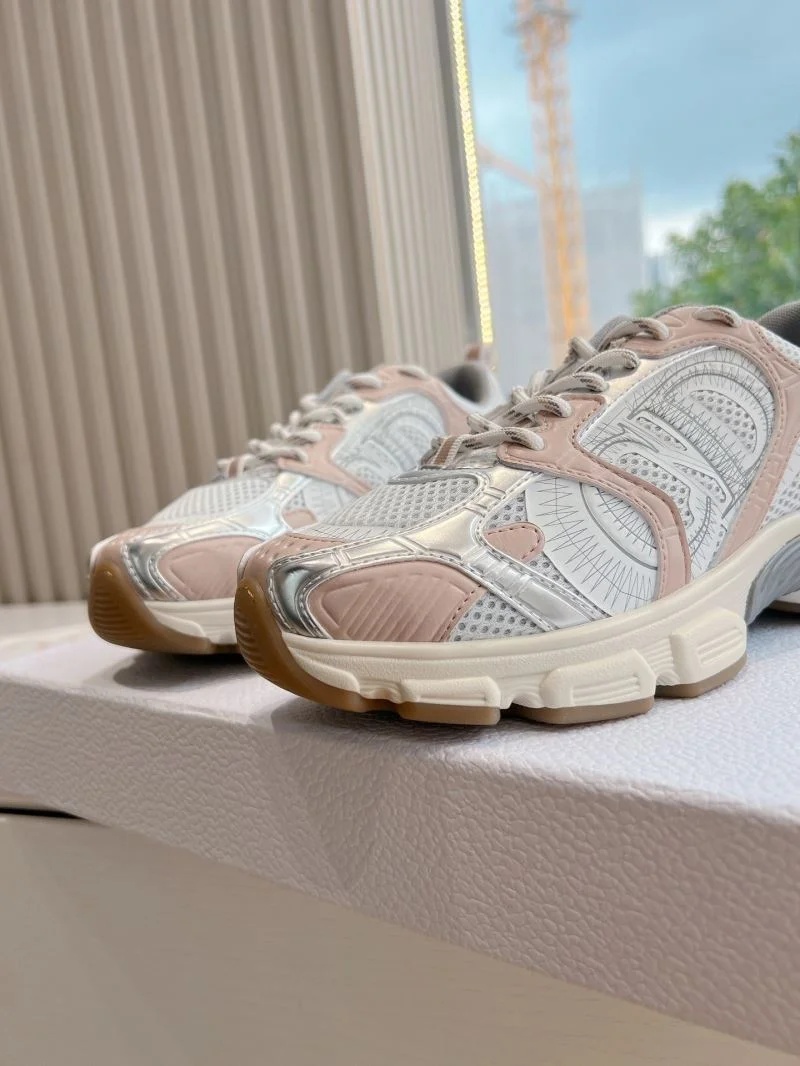 Sustainable Christian Dior Sneaker 21030