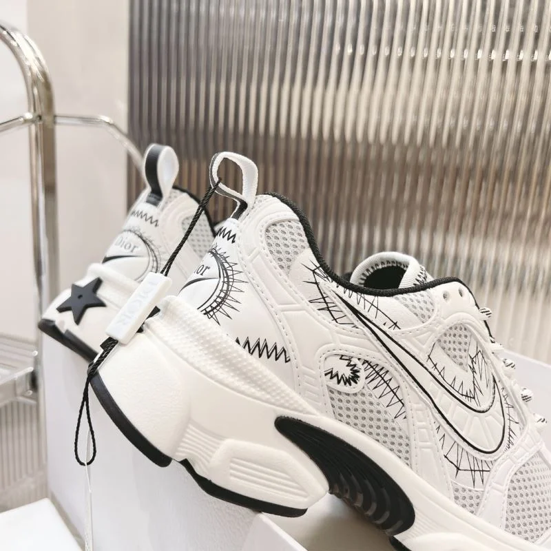 Christian Dior Sneaker Breathable 21700