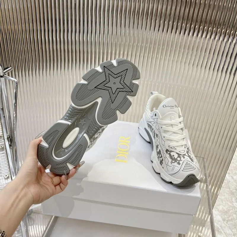 Affordable Christian Dior Sneaker 21693
