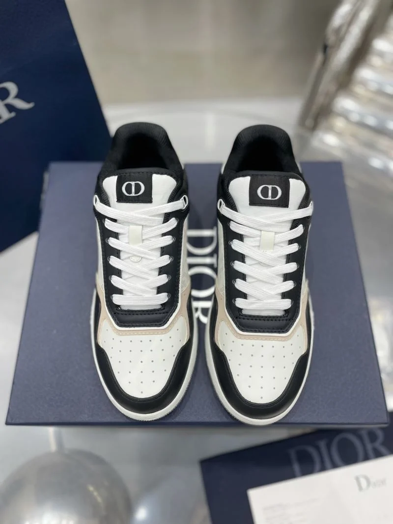 Supportive Christian Dior Sneaker 21702