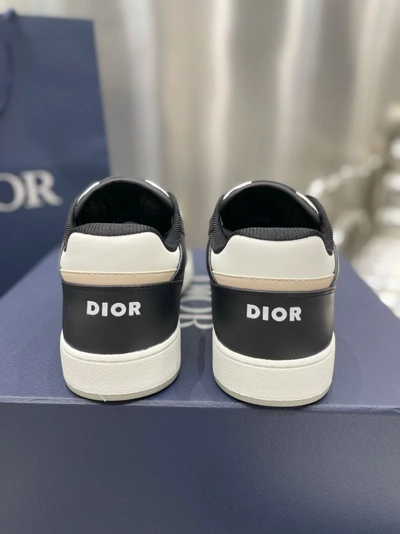 Supportive Christian Dior Sneaker 21702