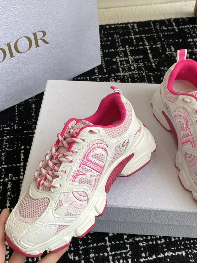 Classic Christian Dior Sneaker 21695