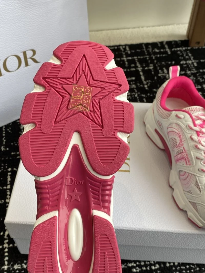 Classic Christian Dior Sneaker 21695