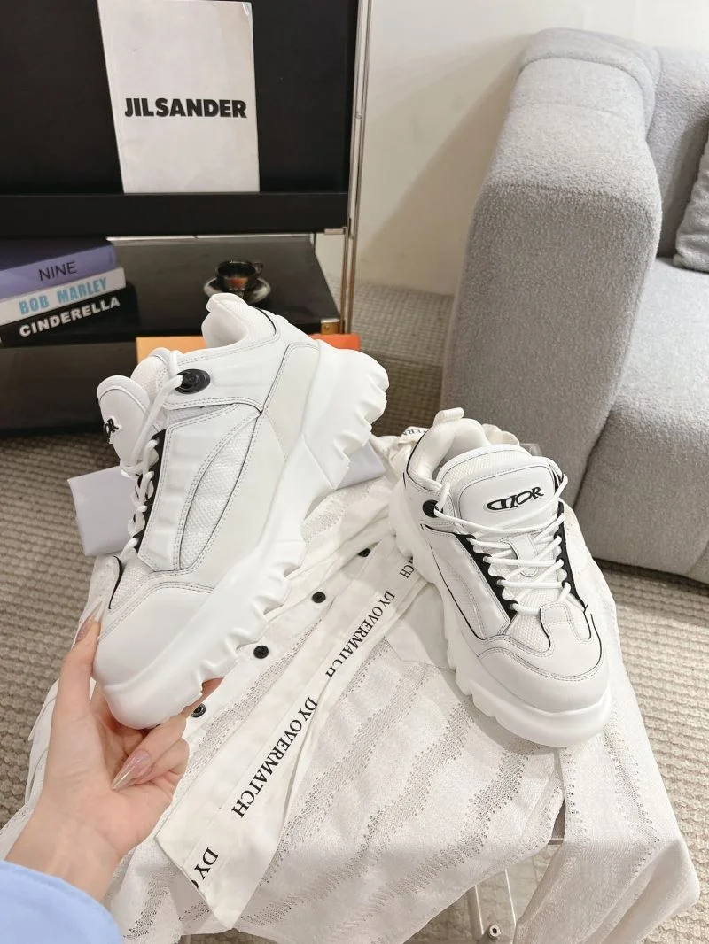 Breathable Christian Dior Sneaker 21665