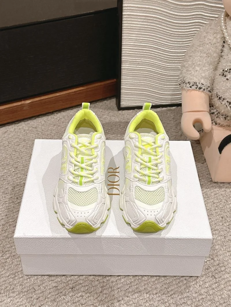 Resilient Christian Dior Sneaker 21639