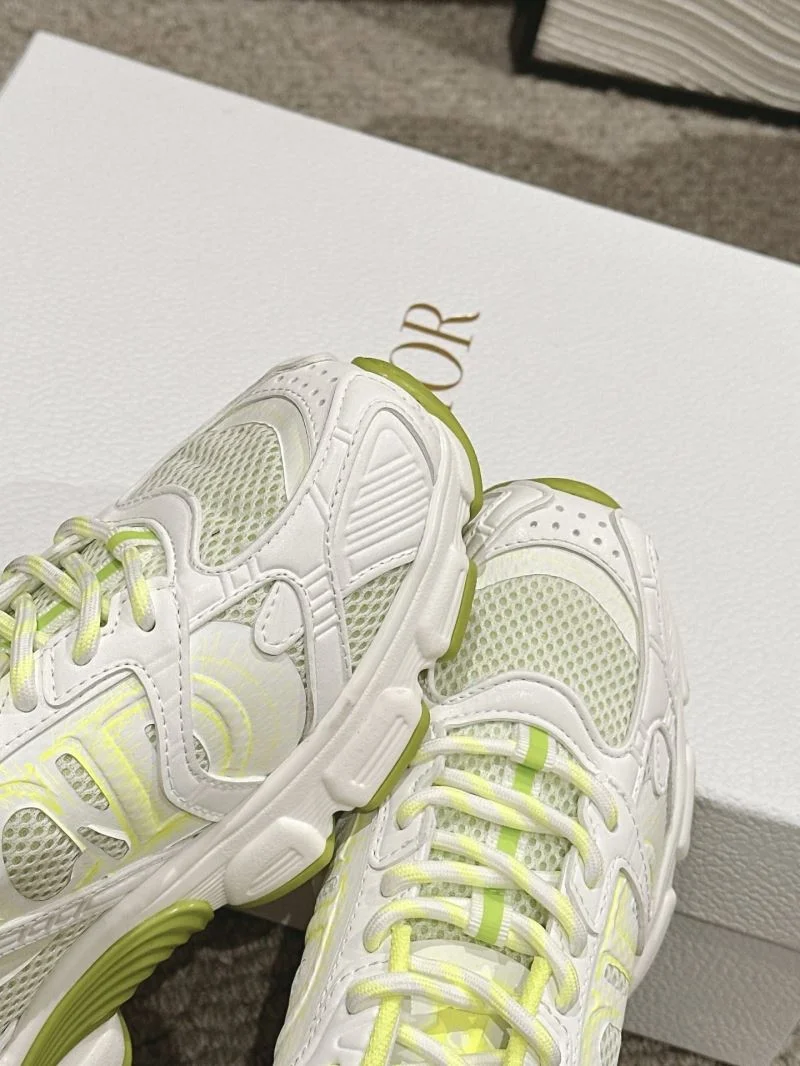 Resilient Christian Dior Sneaker 21639