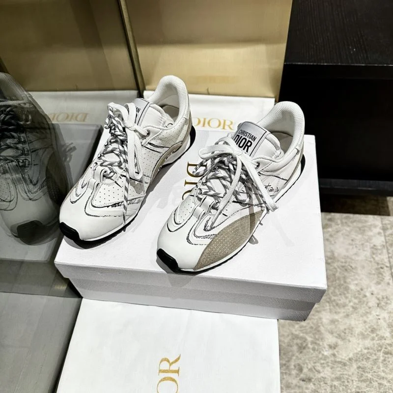 Effortless Christian Dior Sneaker 21648