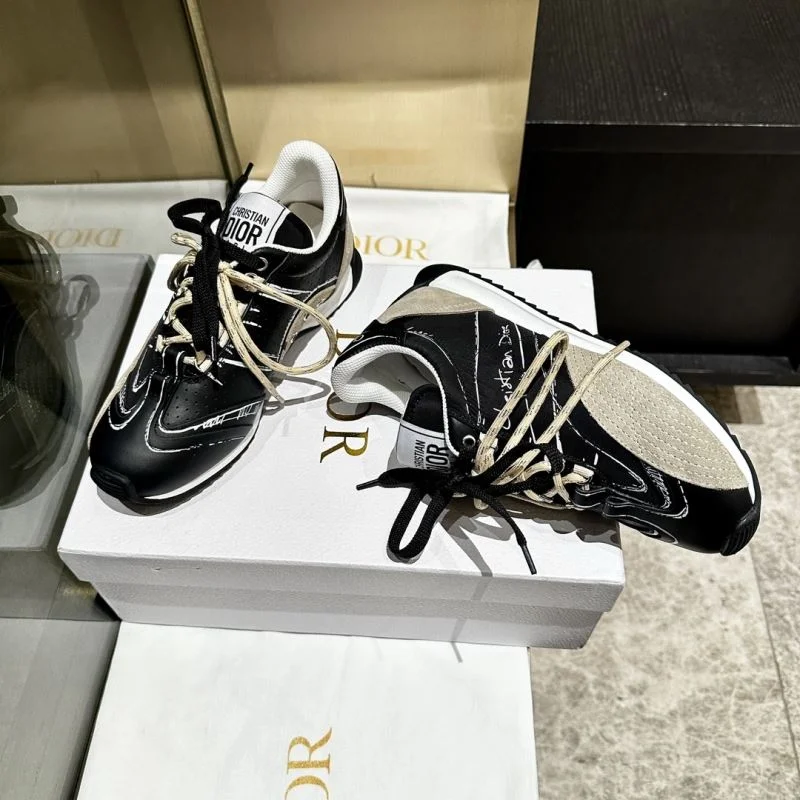 Sustainable Christian Dior Sneaker 21635