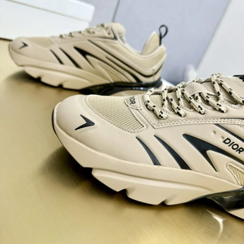 HighPerformance Christian Dior Sneaker 21351