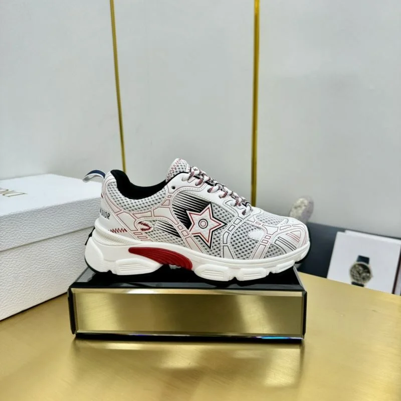 Elegant Christian Dior Sneaker 21346