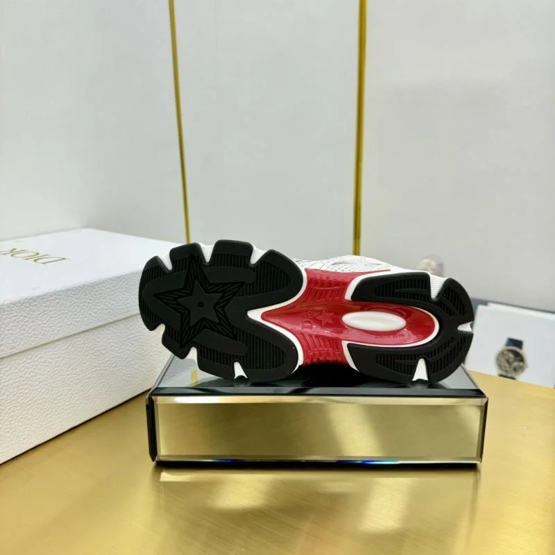 Elegant Christian Dior Sneaker 21346