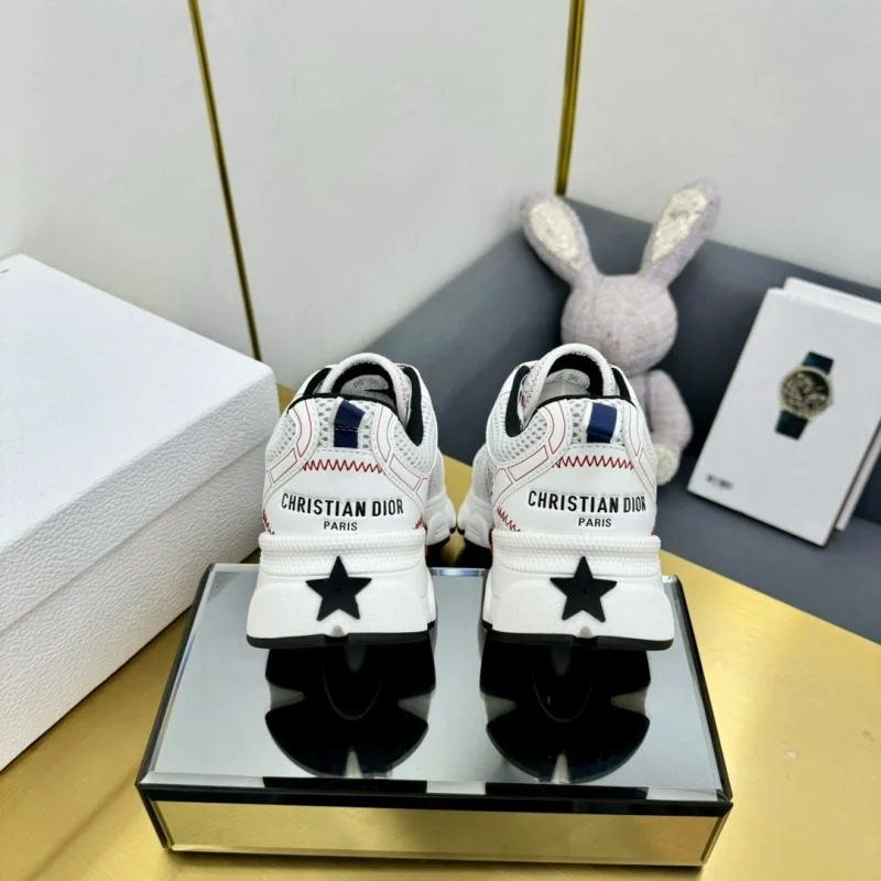 Elegant Christian Dior Sneaker 21346