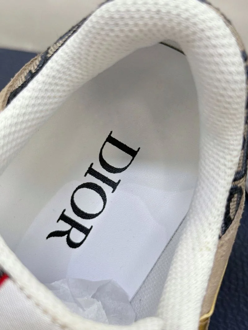 WeatherProof Christian Dior Sneaker 21336