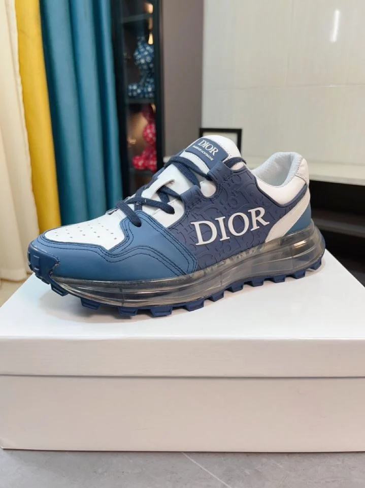 Sustainable Christian Dior Sneaker 22176
