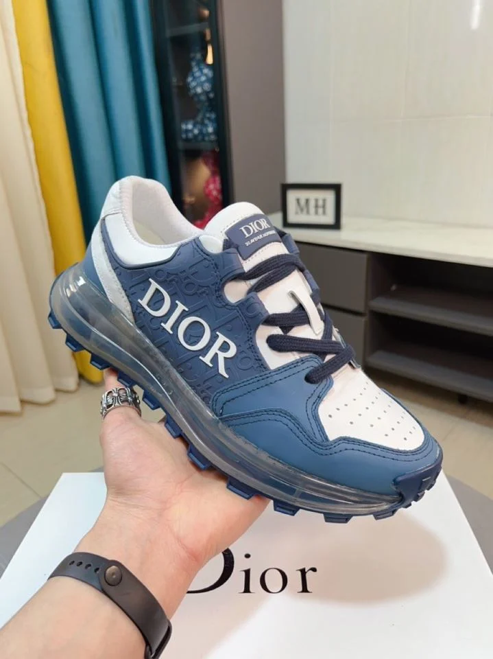 Sustainable Christian Dior Sneaker 22176