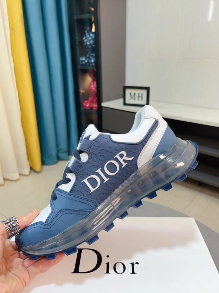 Sustainable Christian Dior Sneaker 22176