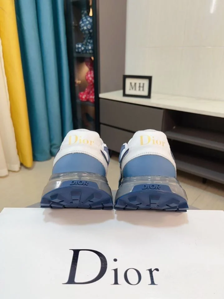 Sustainable Christian Dior Sneaker 22176