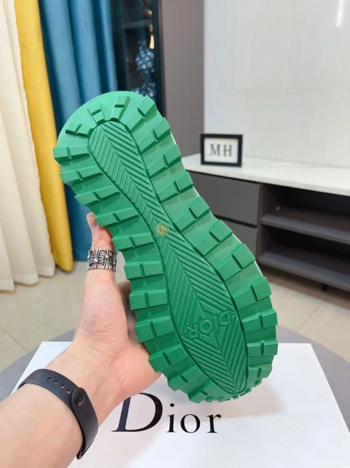 Efficient Christian Dior Sneaker 22175