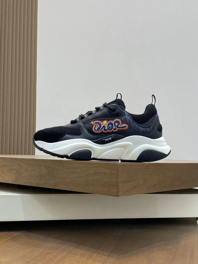 ComfortFit Christian Dior Sneaker 22172