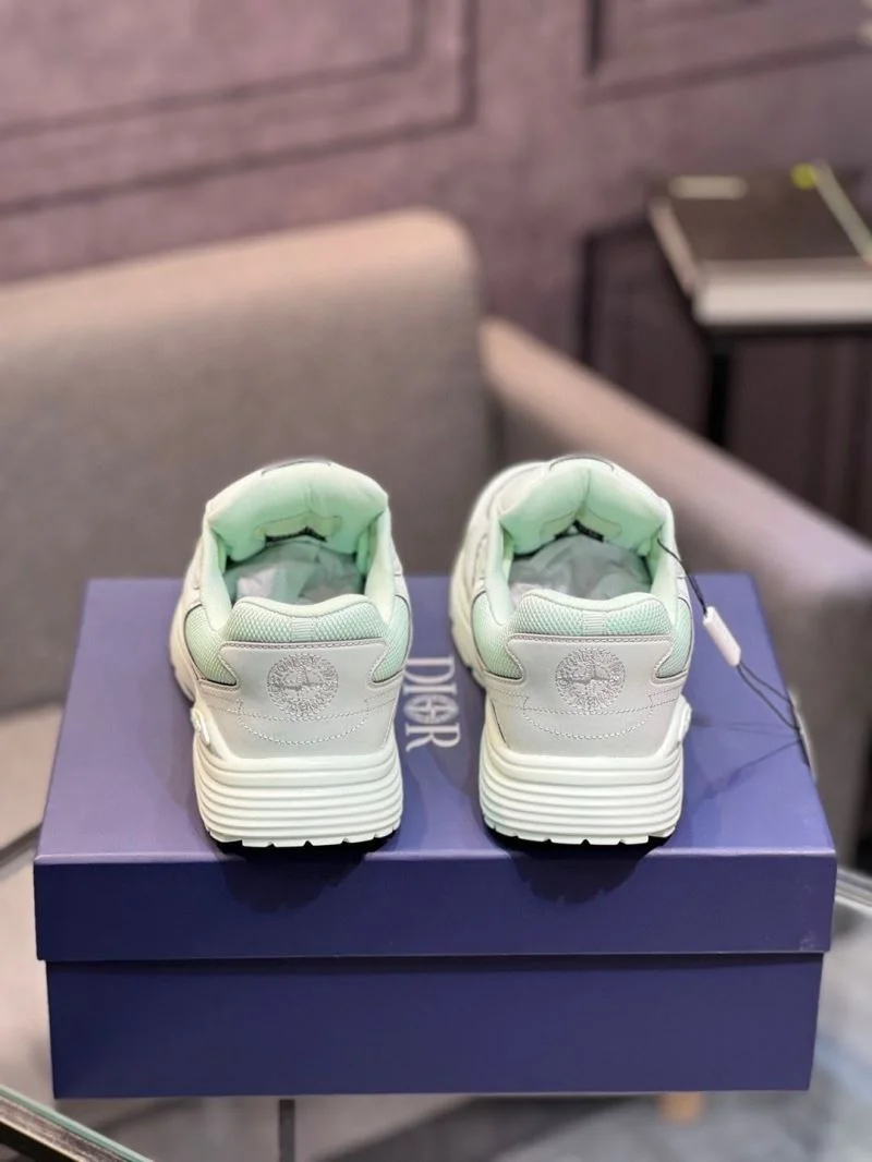 Resilient Christian Dior Sneaker 22182