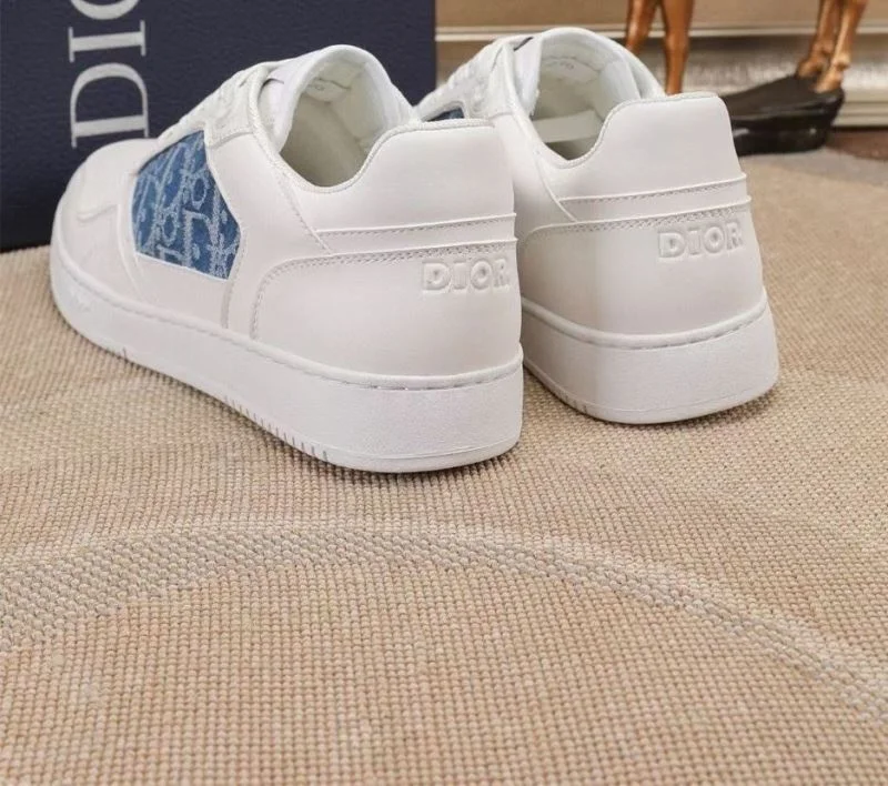 Cozy Christian Dior Sneaker 22159