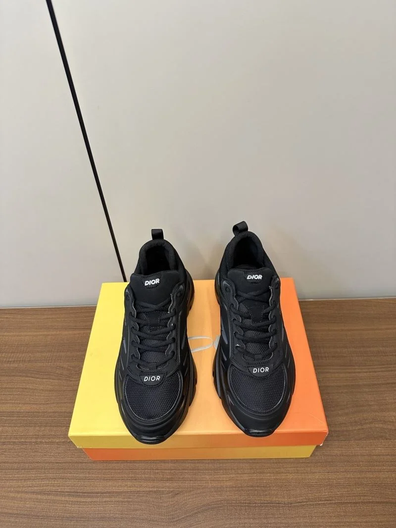 Cozy Christian Dior Sneaker 22512