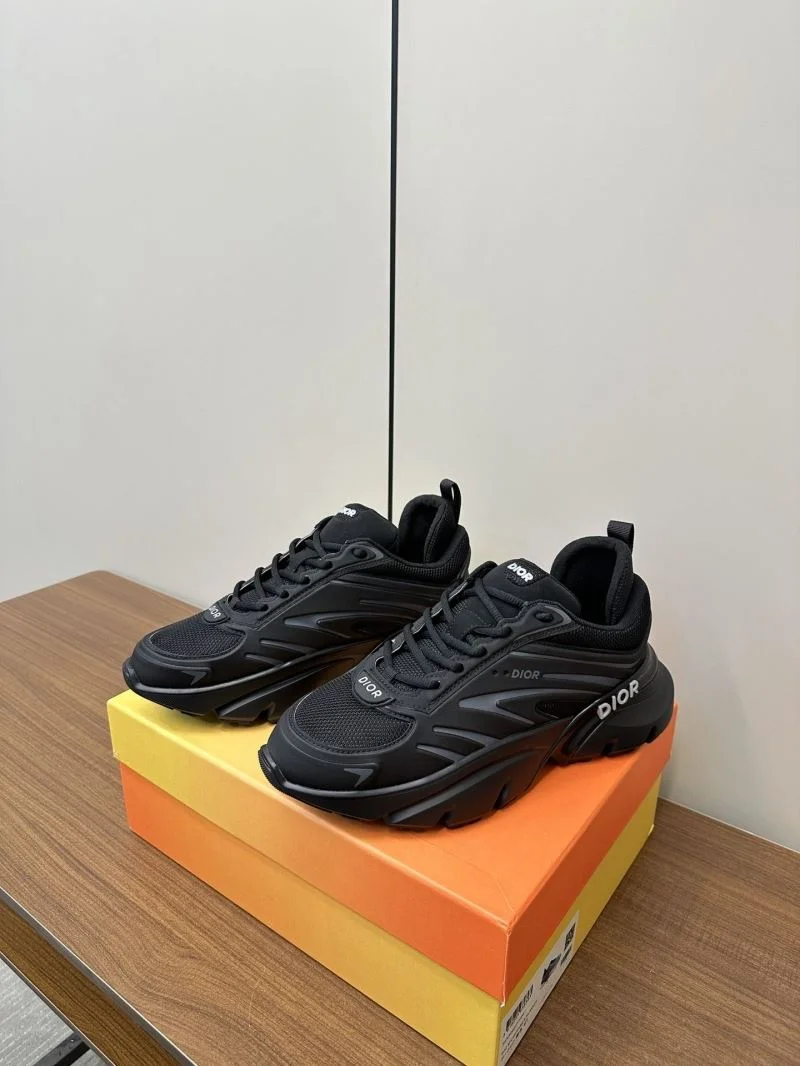Cozy Christian Dior Sneaker 22512