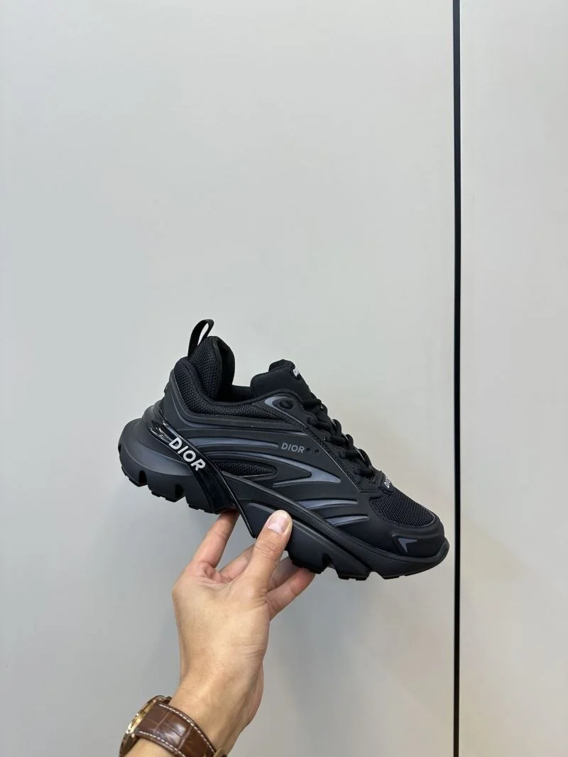 Cozy Christian Dior Sneaker 22512
