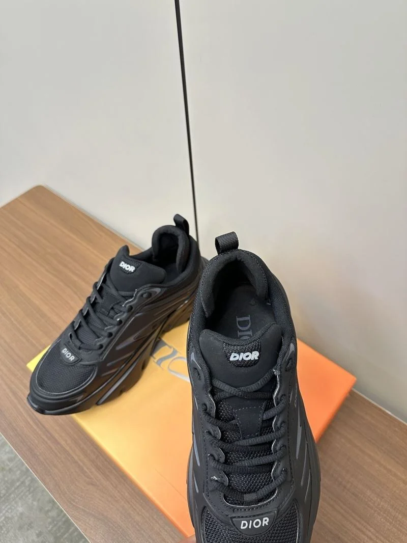 Cozy Christian Dior Sneaker 22512