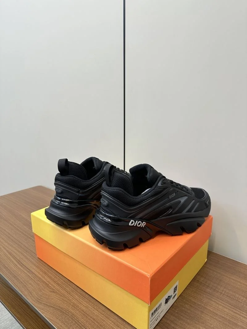 Cozy Christian Dior Sneaker 22512