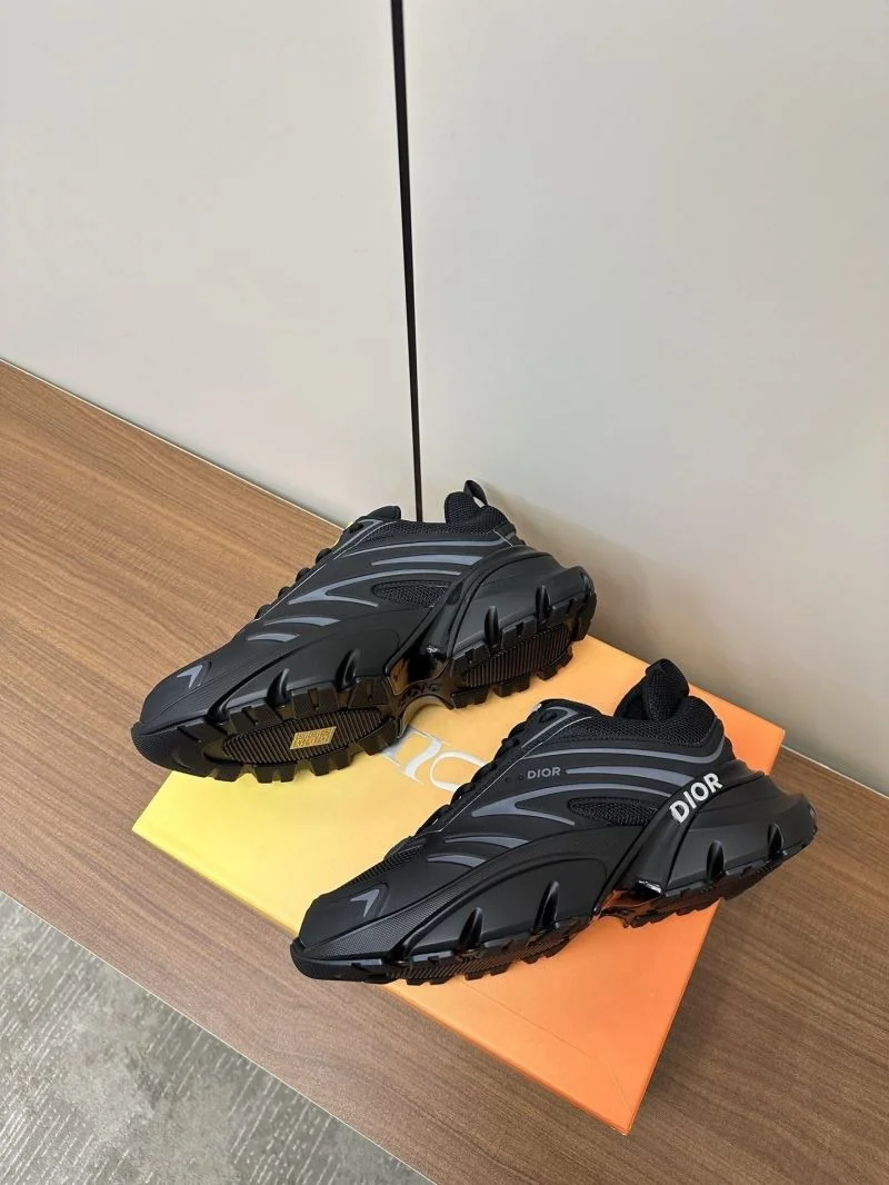 Cozy Christian Dior Sneaker 22512