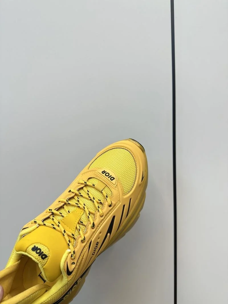 Casual Christian Dior Sneaker 22500