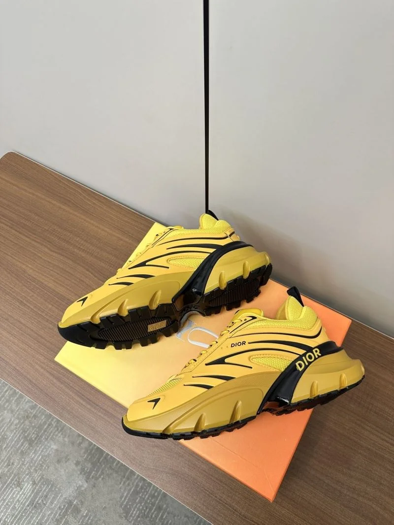 Casual Christian Dior Sneaker 22500