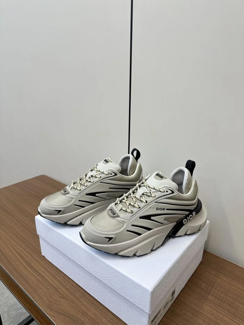 Christian Dior Sneaker Sleek 22502