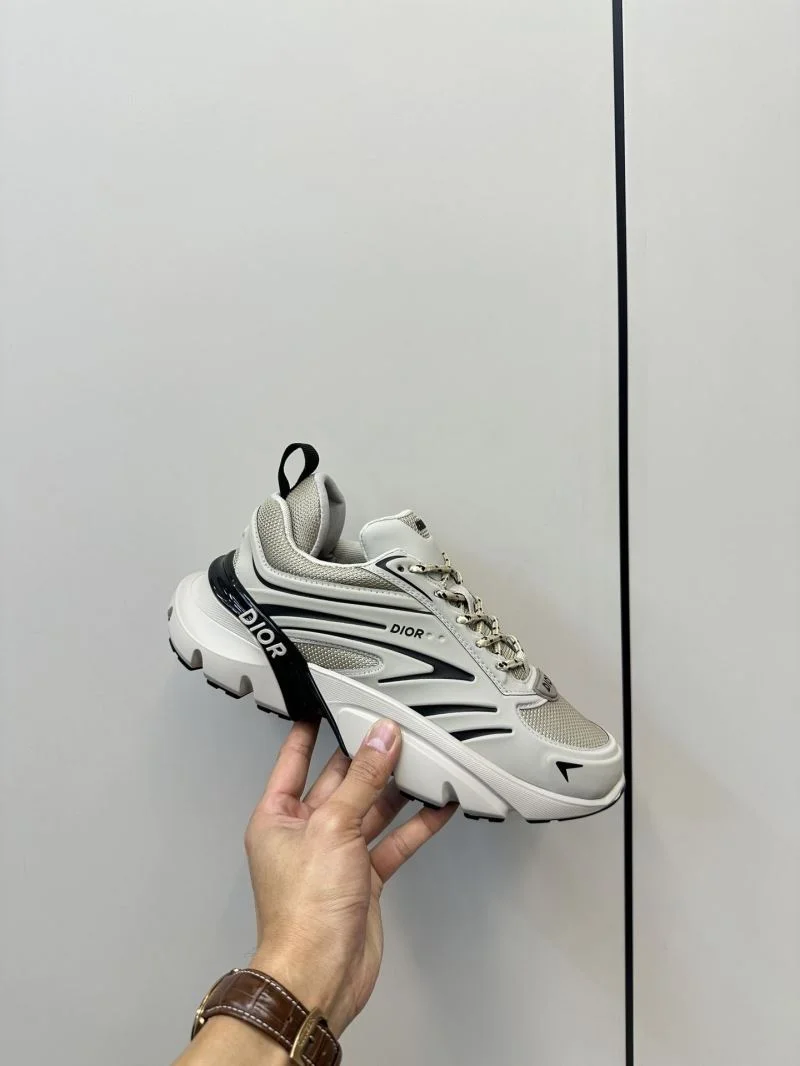 Christian Dior Sneaker Sleek 22502