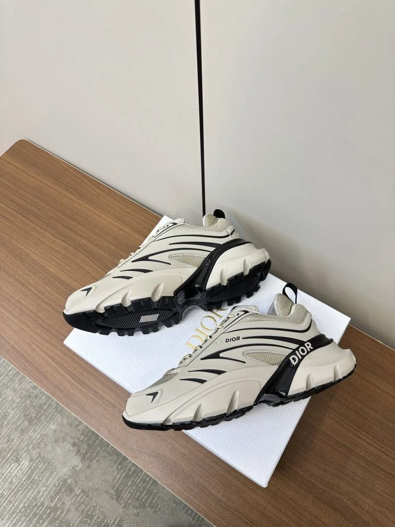 Christian Dior Sneaker Sleek 22502