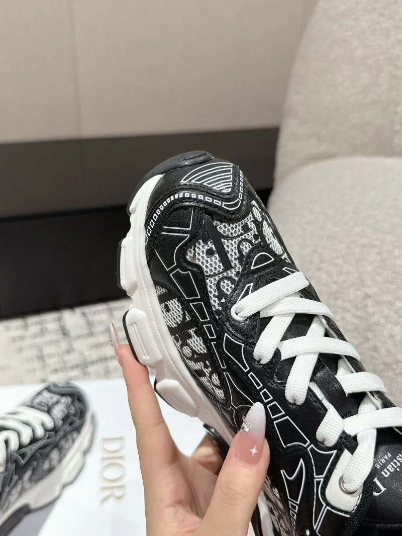 Durable Christian Dior Sneaker 20796