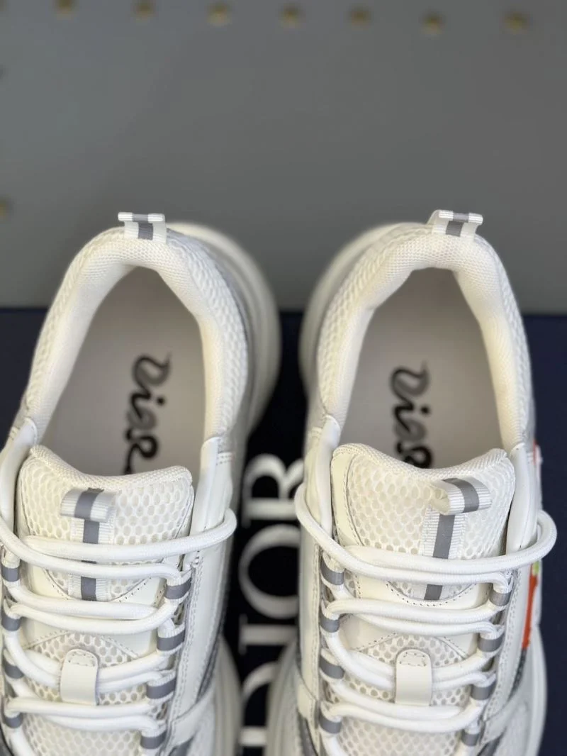 UrbanChic Christian Dior Sneaker 20771