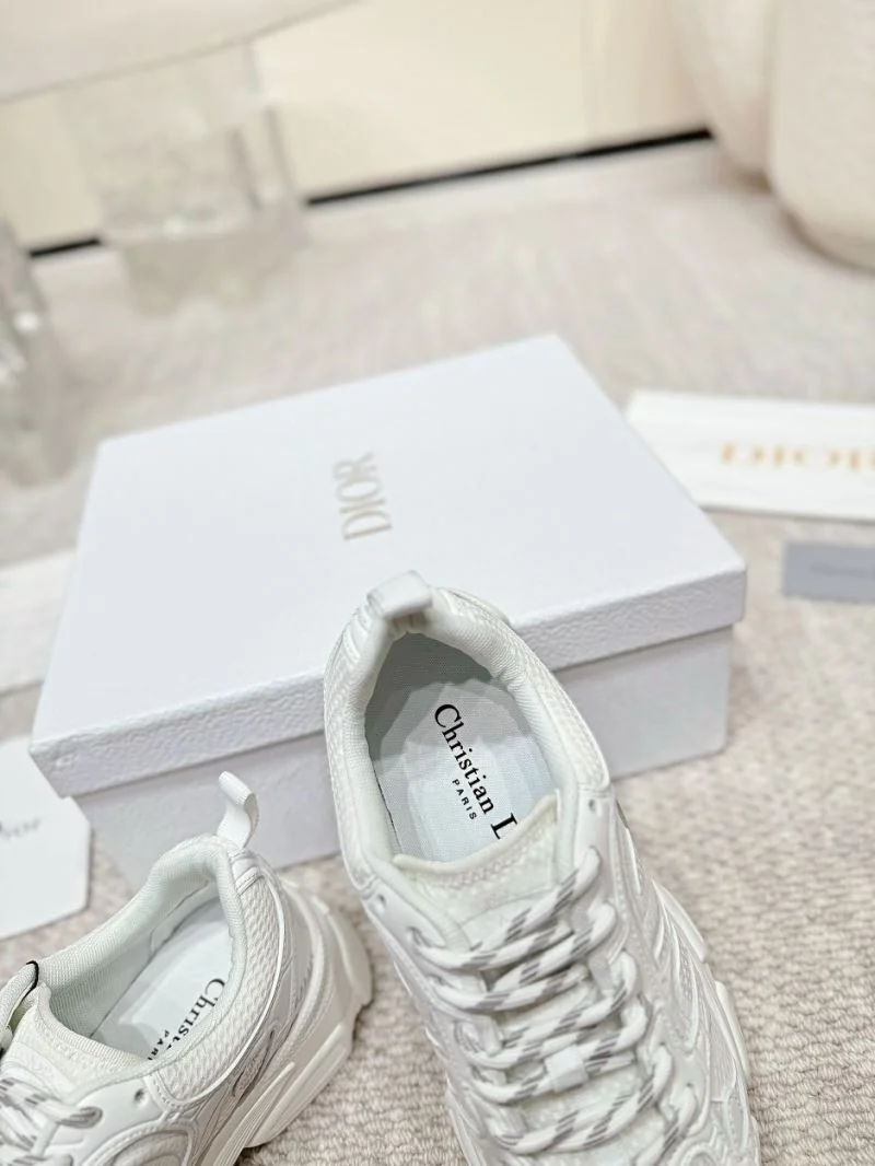 Classic Christian Dior Sneaker 20769