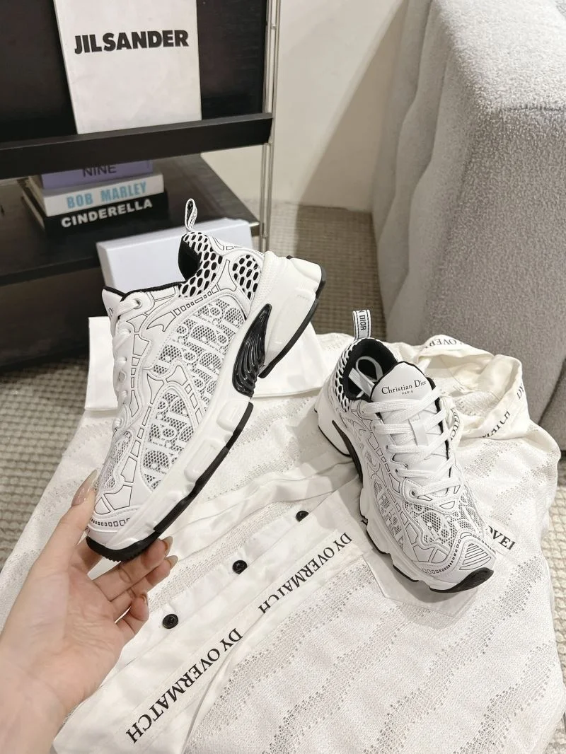 Trendy Christian Dior Sneaker 20758