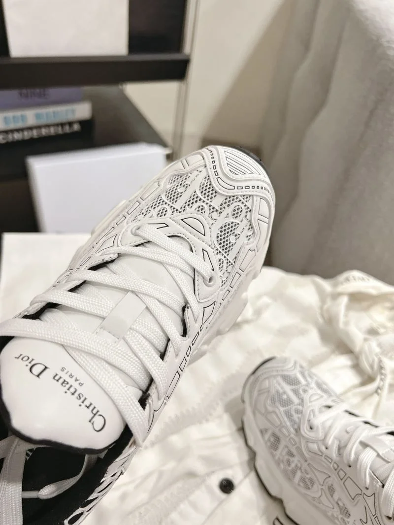 Trendy Christian Dior Sneaker 20758