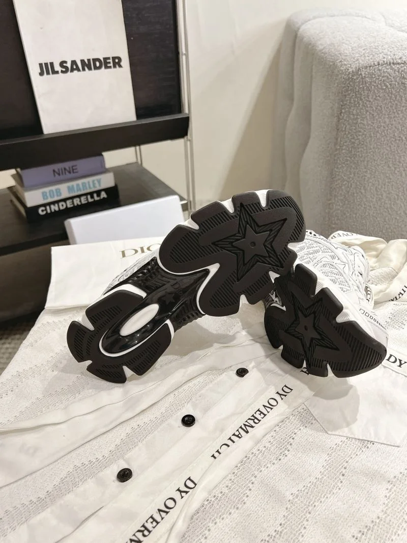 Trendy Christian Dior Sneaker 20758
