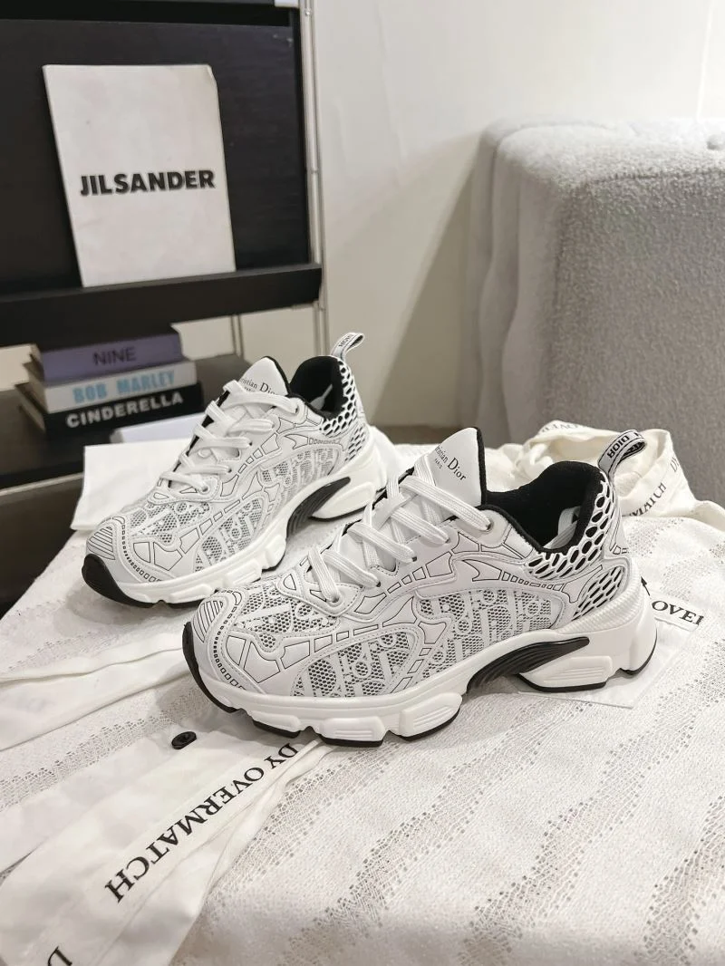 Trendy Christian Dior Sneaker 20758