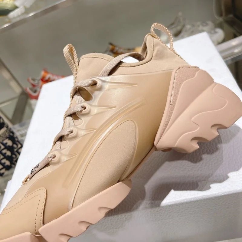Elegant Christian Dior Sneaker 20747
