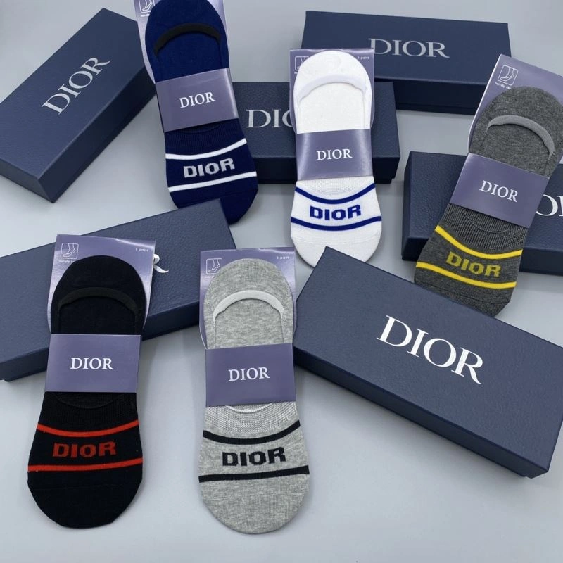 Minimalist Christian Dior Socks 274648